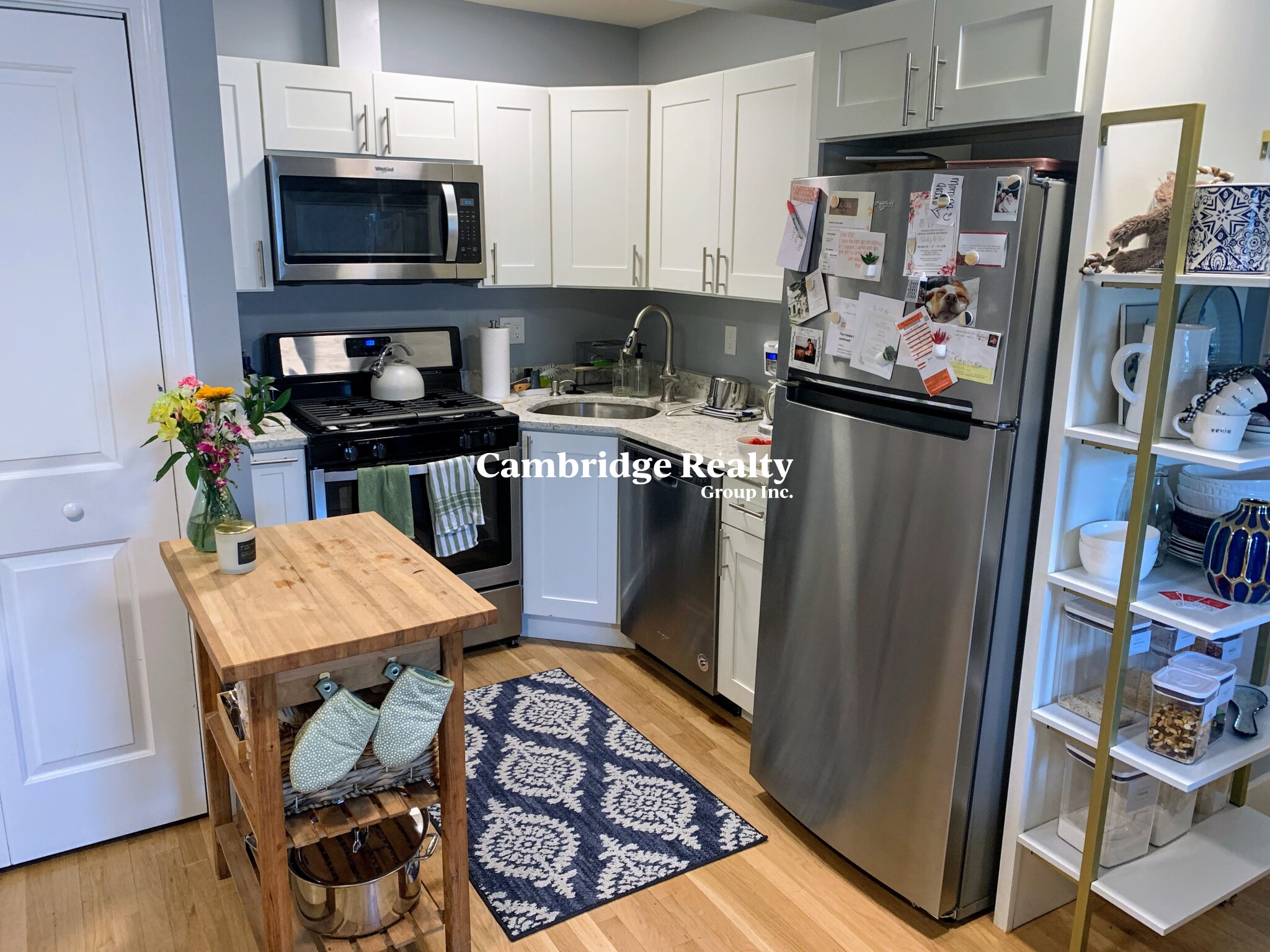 2.5 bed, 2 bath apartment for rent at 91 Munroe St Unit 3R, Prospect Hill — photo 2 of 18