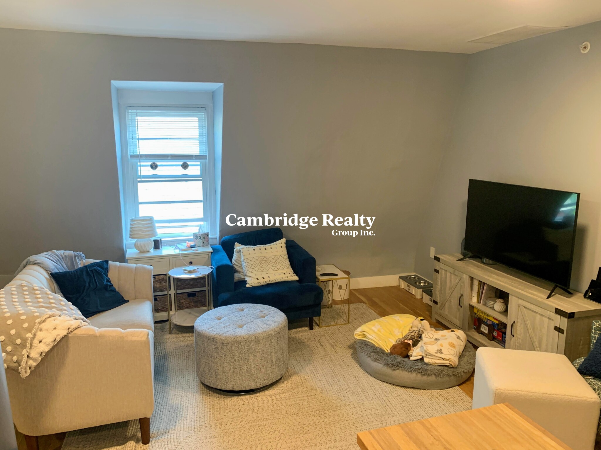 2.5 bed, 2 bath apartment for rent at 91 Munroe St Unit 3R, Prospect Hill — photo 3 of 18