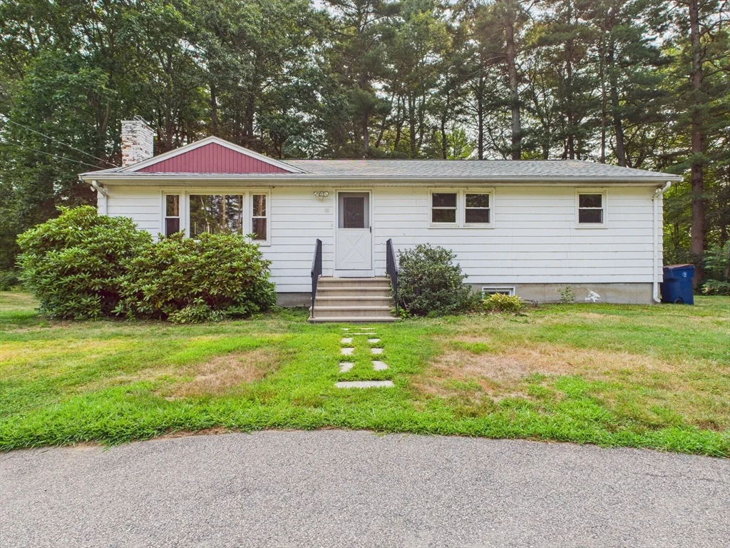 3 bed, 2 bath apartment for rent at 91 Old Post Rd, Sharon — photo 1 of 16