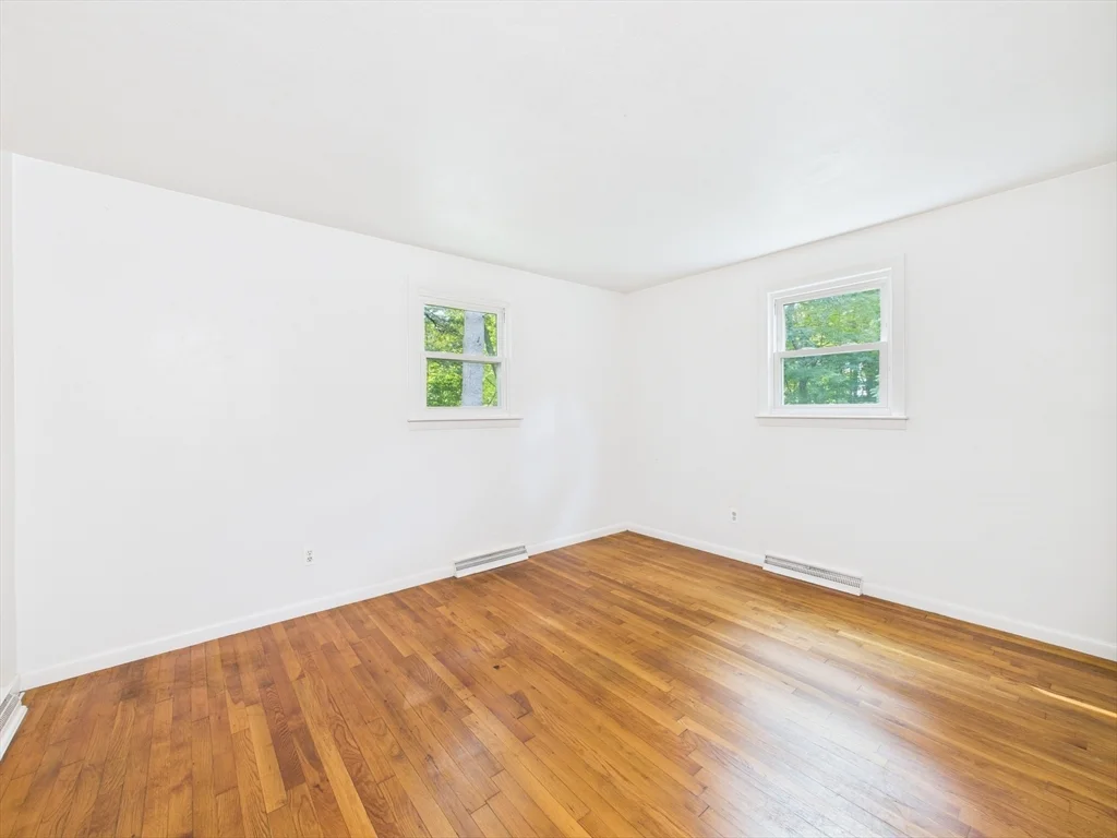 3 bed, 2 bath apartment for rent at 91 Old Post Rd, Sharon — photo 11 of 16