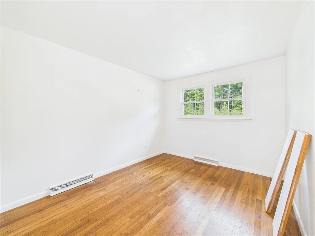 3 bed, 2 bath apartment for rent at 91 Old Post Rd, Sharon — photo 10 of 16