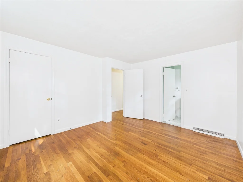 3 bed, 2 bath apartment for rent at 91 Old Post Rd, Sharon — photo 12 of 16
