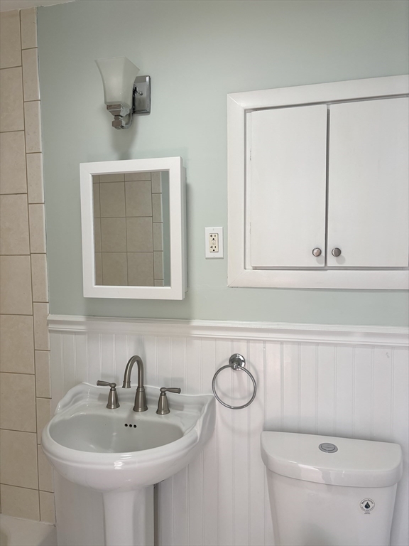 3 bed, 1 bath apartment for rent at 91 Pearl St Unit 2, Charlestown — photo 3 of 3
