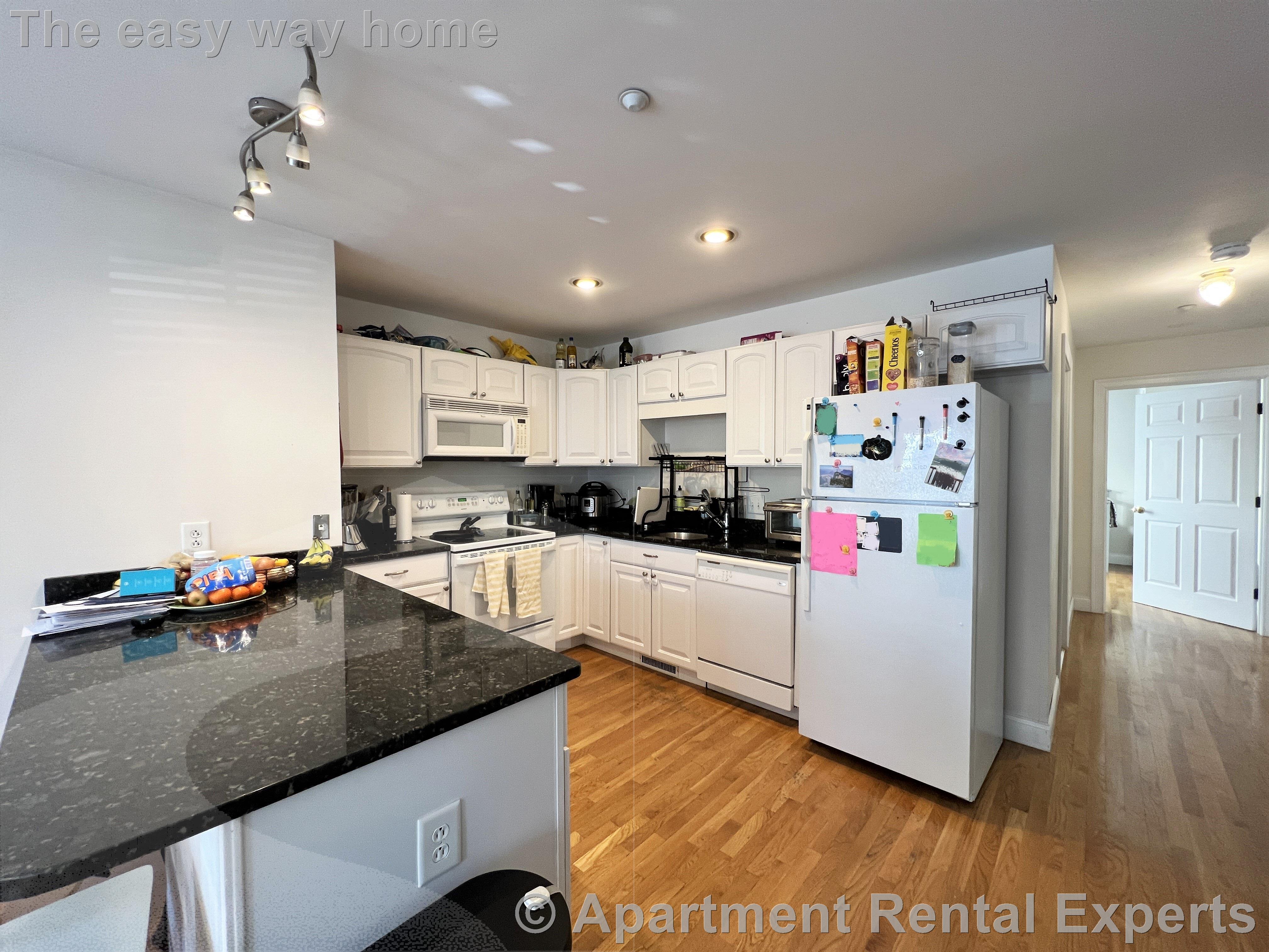 3 bed, 2 bath apartment for rent at 91 Pearson Ave Unit 1, Davis Square — photo 4 of 27