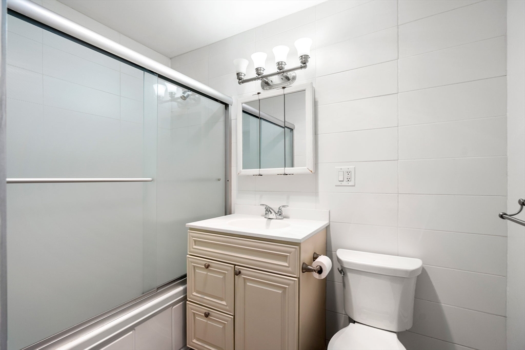 2 bed, 1 bath apartment for rent at 91 Perkins St Unit 10, East Somerville — photo 10 of 20