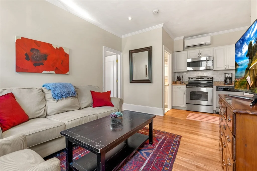 2 bed, 1 bath apartment for rent at 91 Perkins St Unit 4, East Somerville — photo 4 of 21