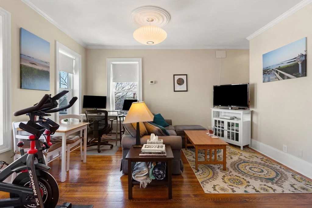 1 bed, 1 bath apartment for rent at 91 Perkins St Unit 7, East Somerville — photo 1 of 18