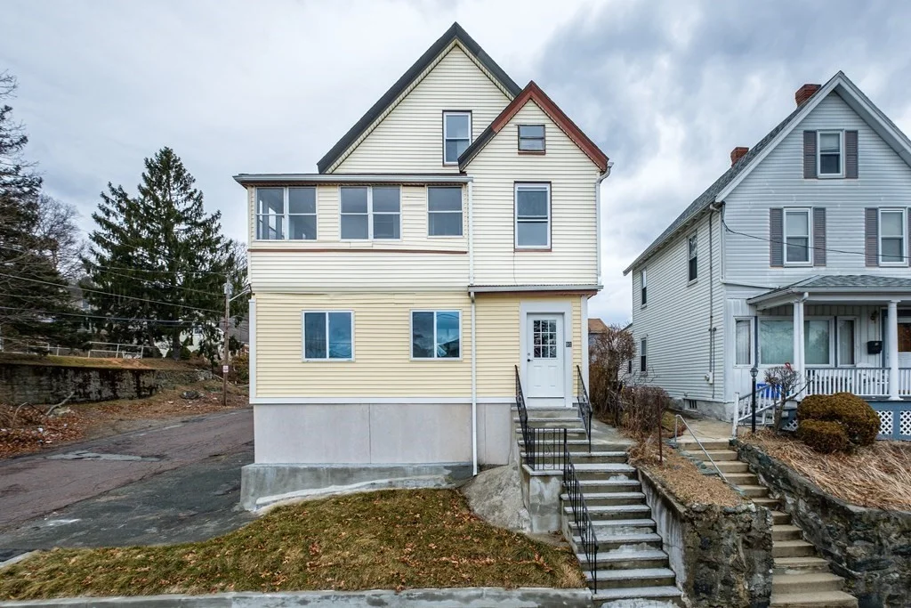 2 bed, 1 bath apartment for rent at 91 Pine St Unit 2, Malden — photo 2 of 23