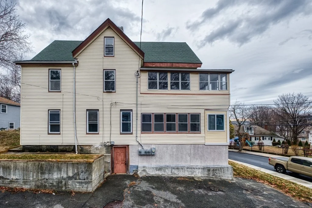 2 bed, 1 bath apartment for rent at 91 Pine St Unit 2, Malden — photo 4 of 23