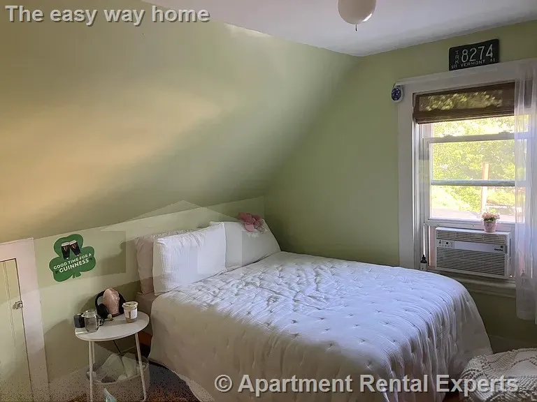4 bed, 1 bath apartment for rent at 91 Porter St Unit 2, Spring Hill — photo 6 of 9