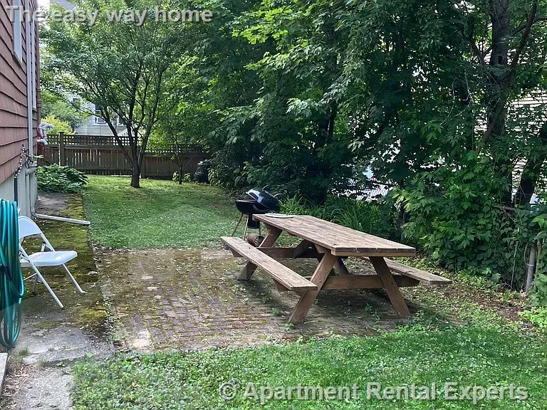 4 bed, 1 bath apartment for rent at 91 Porter St Unit 2, Spring Hill — photo 9 of 9