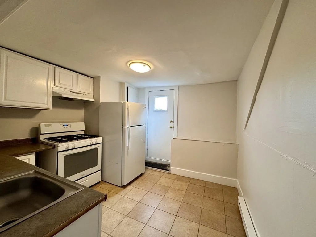 2 bed, 1 bath apartment for rent at 91 Porter St Unit 3, Stoughton — photo 3 of 13