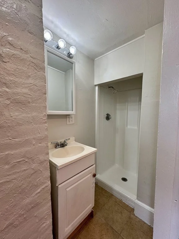 2 bed, 1 bath apartment for rent at 91 Porter St Unit 3, Stoughton — photo 6 of 13