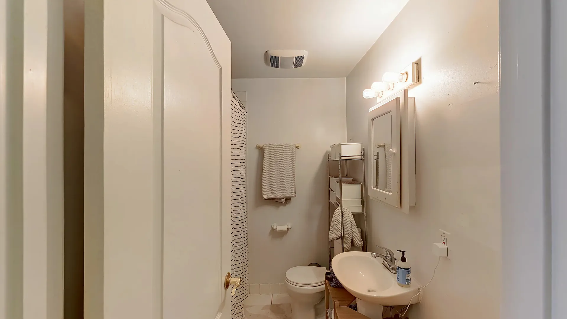 2 bed, 1 bath apartment for rent at 91 Prince St Unit 7, North End — photo 8 of 14