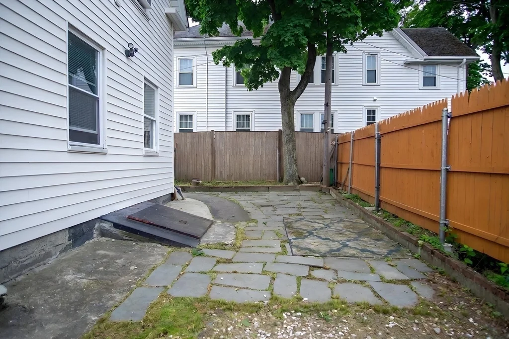 1 bed, 1 bath apartment for rent at 91 Quincy St Unit 91, Quincy Center — photo 15 of 16
