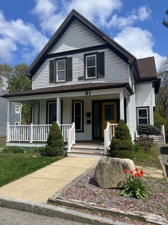 3 bed, 1 bath apartment for rent at 91 Robbins St Unit 2, Avon