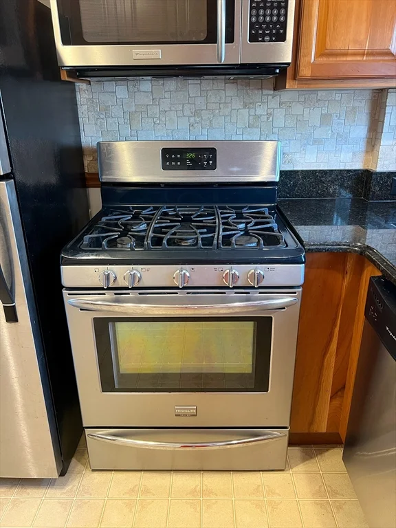1 bed, 1 bath apartment for rent at 91 Russell St Unit 1, Quincy — photo 8 of 11