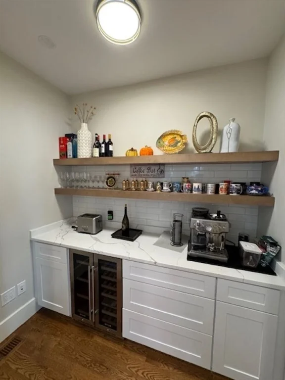 5 bed, 4+ bath apartment for rent at 91 Seaver St, Wellesley — photo 6 of 18