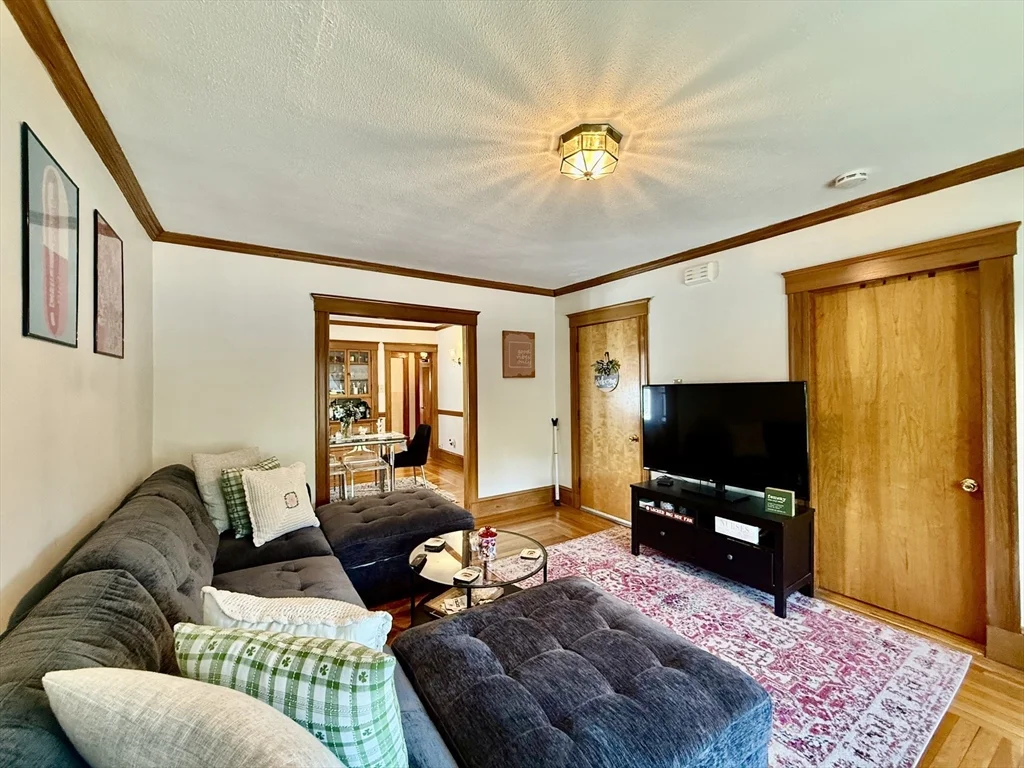 3 bed, 1 bath apartment for rent at 91 Shore Dr Unit 2, Ten Hills — photo 2 of 23