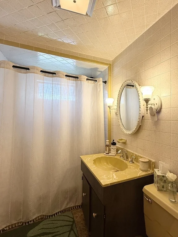 3 bed, 1 bath apartment for rent at 91 Shore Dr Unit 2, Ten Hills — photo 18 of 23