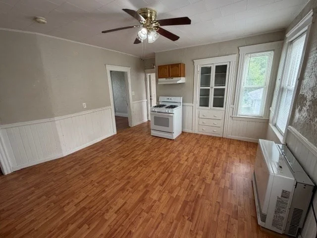 2 bed, 1 bath apartment for rent at 91 Stanton St Unit 3, Worcester — photo 3 of 10