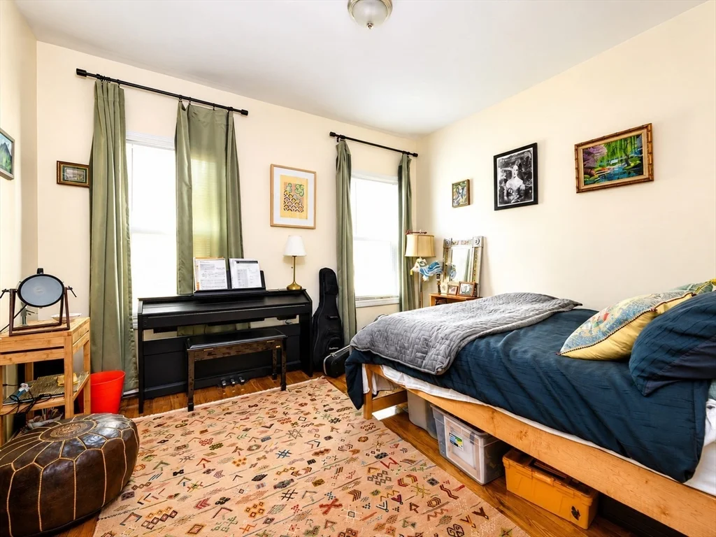 2 bed, 1 bath apartment for rent at 91 Tremont Unit 1, Inman Square — photo 4 of 9