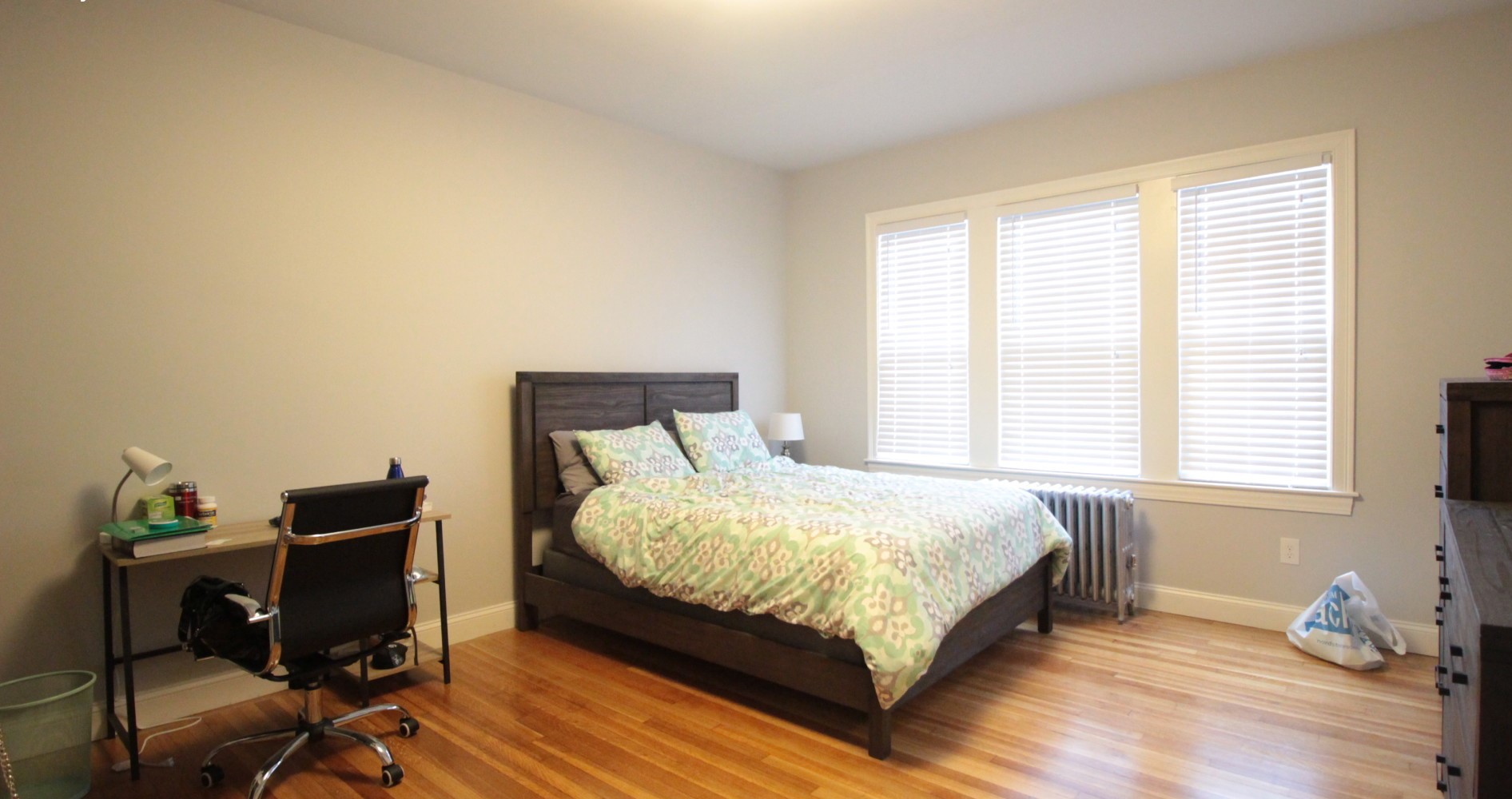 4 bed, 2 bath apartment for rent at 91 Verndale St Unit 1, North Brookline — photo 4 of 10