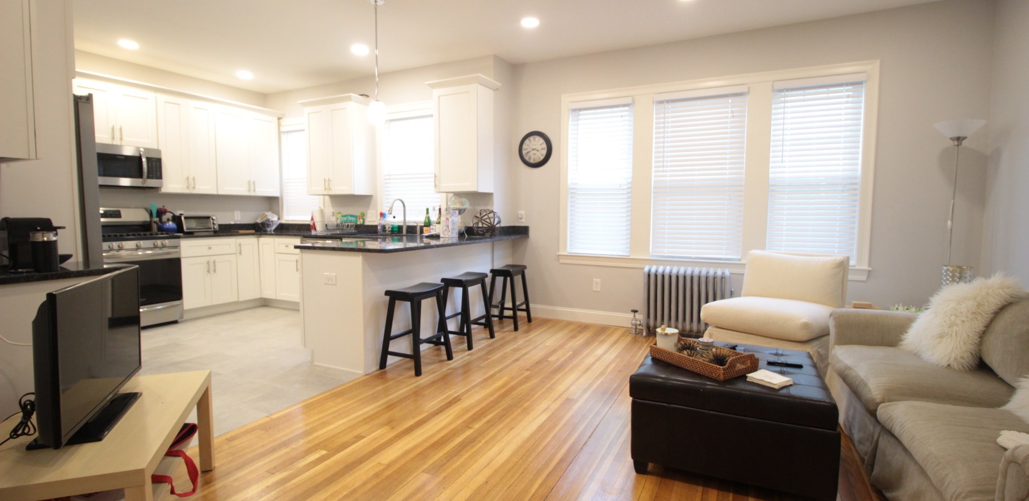 4 bed, 2 bath apartment for rent at 91 Verndale St Unit 1, North Brookline — photo 9 of 10