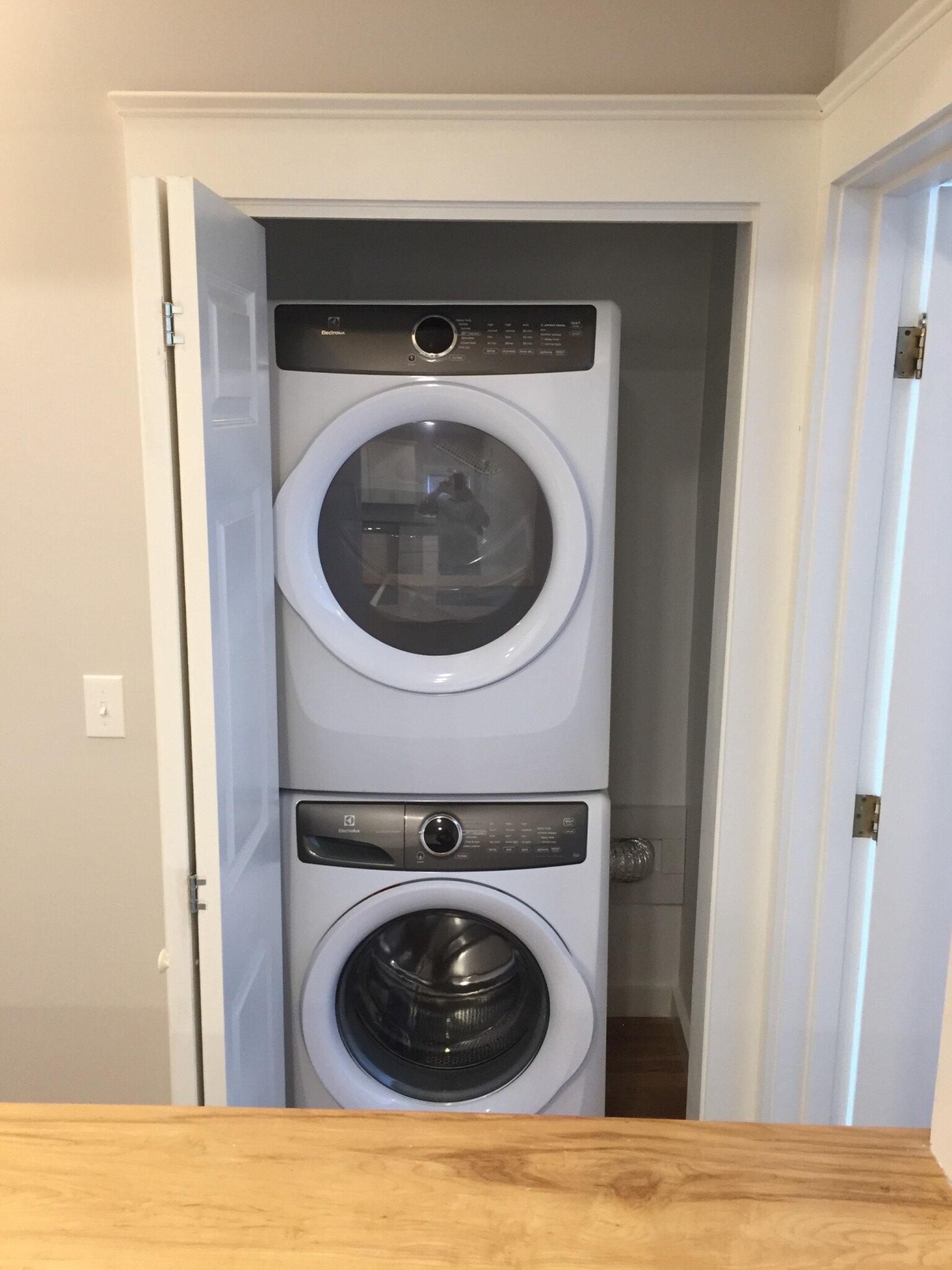 4 bed, 2 bath apartment for rent at 91 Verndale St Unit 2, North Brookline — photo 5 of 14