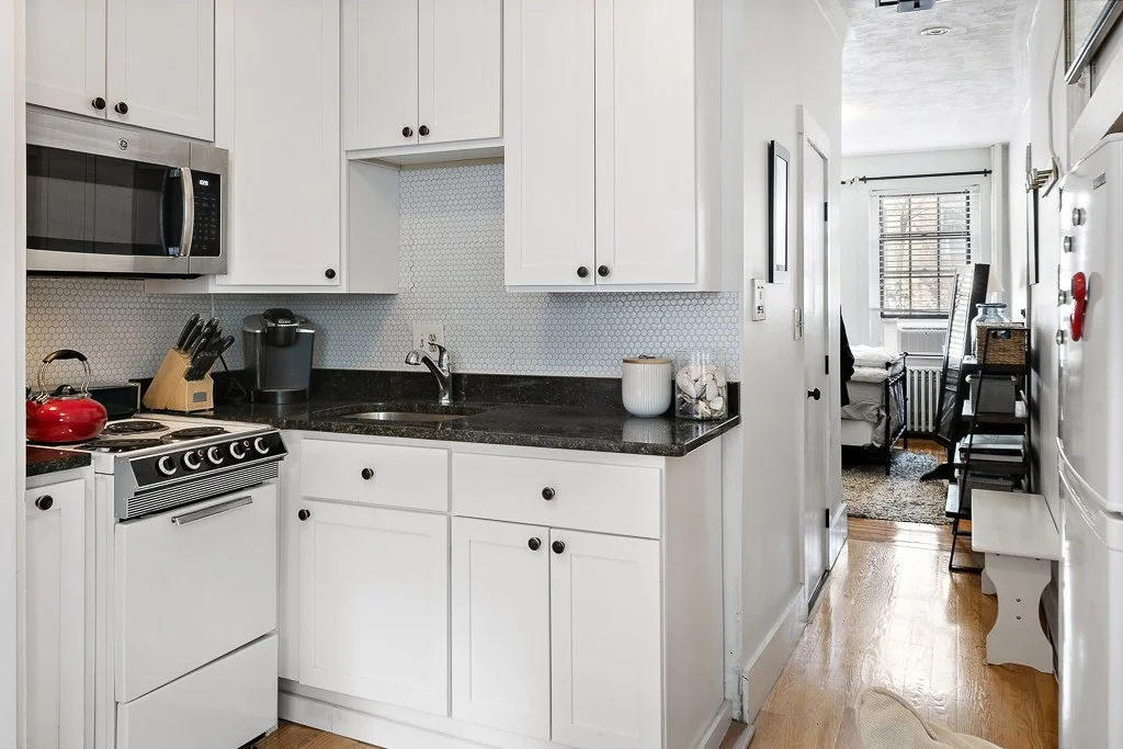Studio bed, 1 bath apartment for rent at 91 W Cedar St Unit 1, Beacon Hill — photo 8 of 19