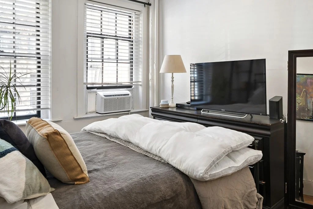 Studio bed, 1 bath apartment for rent at 91 W Cedar St Unit 1, Beacon Hill — photo 15 of 19