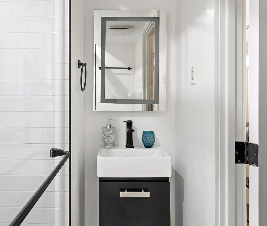 Studio bed, 1 bath apartment for rent at 91 W Cedar St Unit 1, Beacon Hill — photo 12 of 19