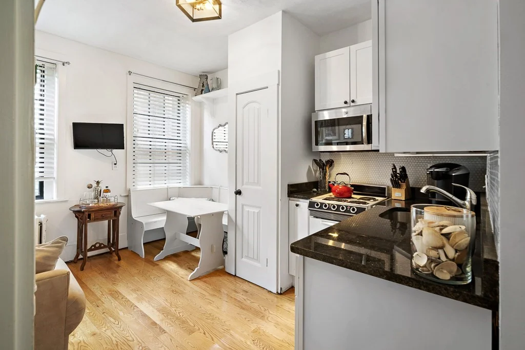 Studio bed, 1 bath apartment for rent at 91 W Cedar St Unit 1, Beacon Hill — photo 10 of 19