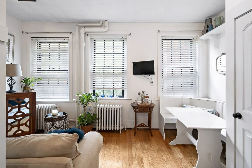 Studio bed, 1 bath apartment for rent at 91 W Cedar St Unit 1, Beacon Hill — photo 3 of 19