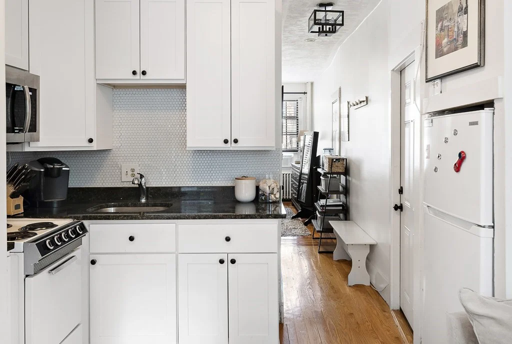 Studio bed, 1 bath apartment for rent at 91 W Cedar St Unit 1, Beacon Hill — photo 7 of 19