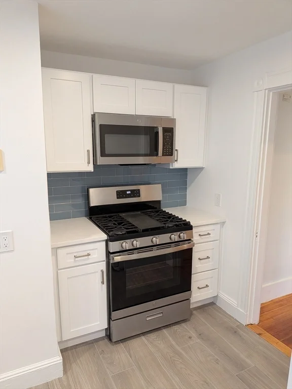 3 bed, 1 bath apartment for rent at 91 Wallingford Rd Unit 3, Brighton — photo 3 of 19