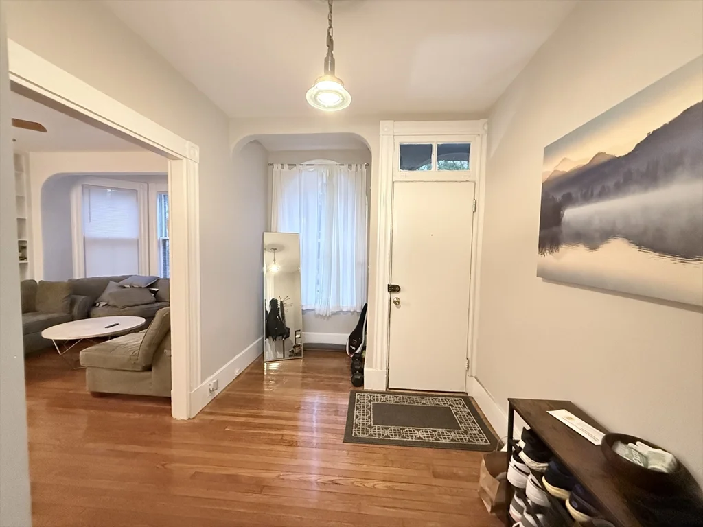 2 bed, 1 bath apartment for rent at 91 Walnut St Unit 1, Brookline Village — photo 19 of 21