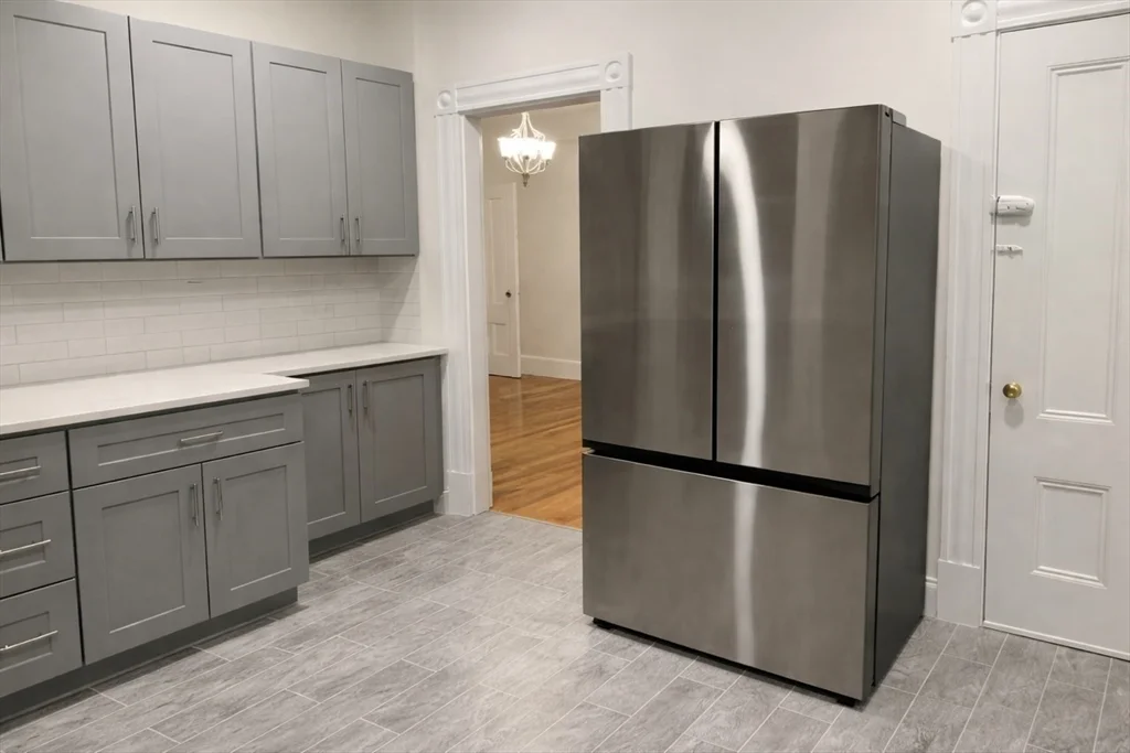 2 bed, 1 bath apartment for rent at 91 Walnut St Unit 1, Brookline Village — photo 5 of 21