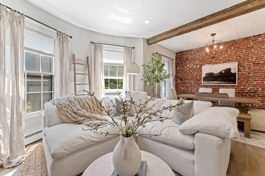 2 bed, 1 bath apartment for rent at 91 Waltham St Unit 4, South End — photo 1 of 26