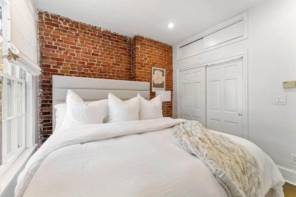 2 bed, 1 bath apartment for rent at 91 Waltham St Unit 4, South End — photo 17 of 26