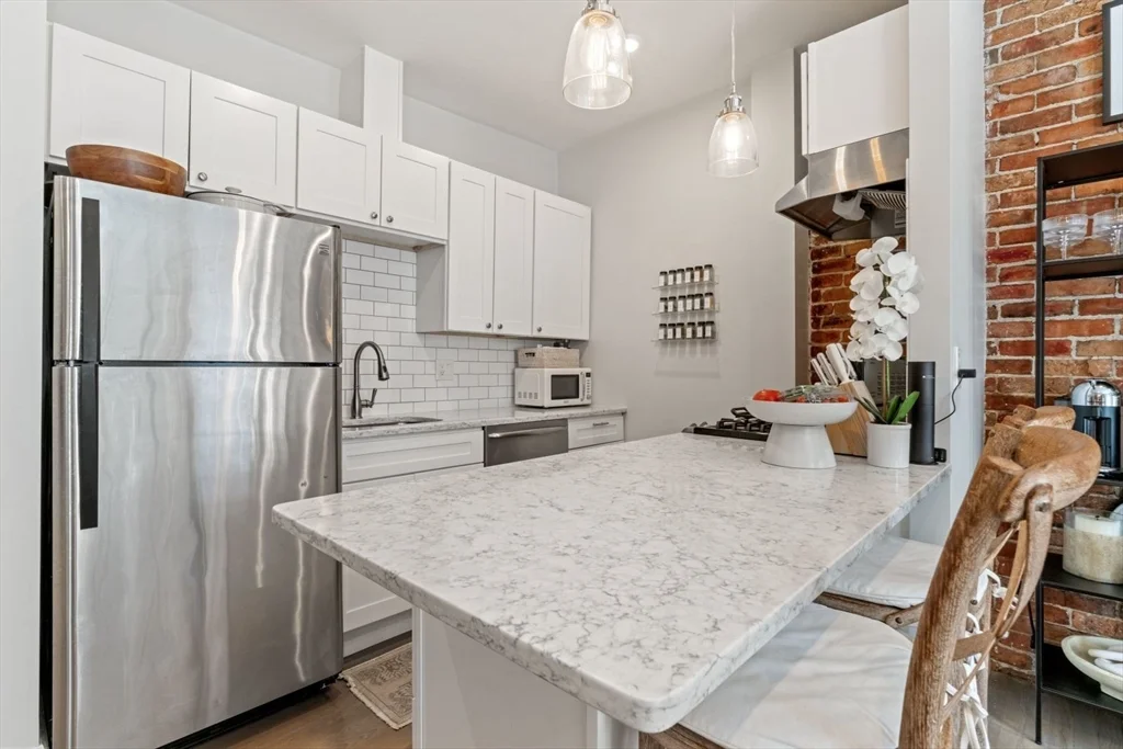 2 bed, 1 bath apartment for rent at 91 Waltham St Unit 4, South End — photo 10 of 26