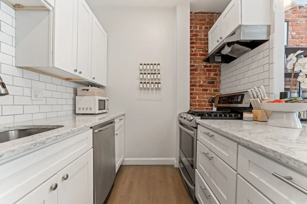 2 bed, 1 bath apartment for rent at 91 Waltham St Unit 4, South End — photo 11 of 26
