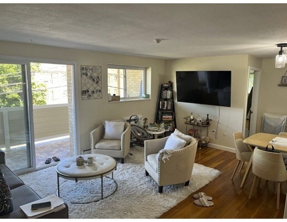 2 bed, 1 bath apartment for rent at 91 Washington St Unit 10, Quincy Center — photo 1 of 6