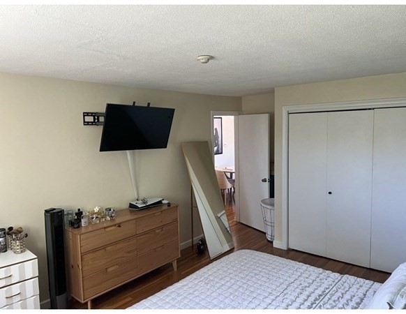 2 bed, 1 bath apartment for rent at 91 Washington St Unit 10, Quincy Center — photo 4 of 6