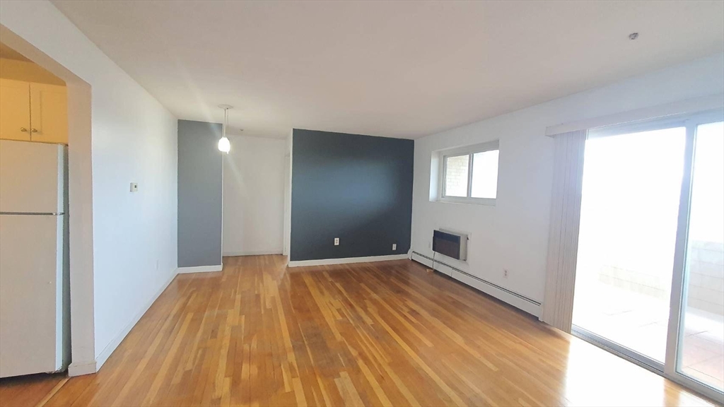 2 bed, 1 bath apartment for rent at 91 Washington St Unit 25, Quincy Center — photo 2 of 9