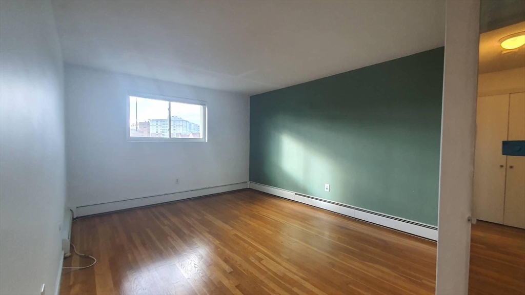 2 bed, 1 bath apartment for rent at 91 Washington St Unit 25, Quincy Center — photo 6 of 9