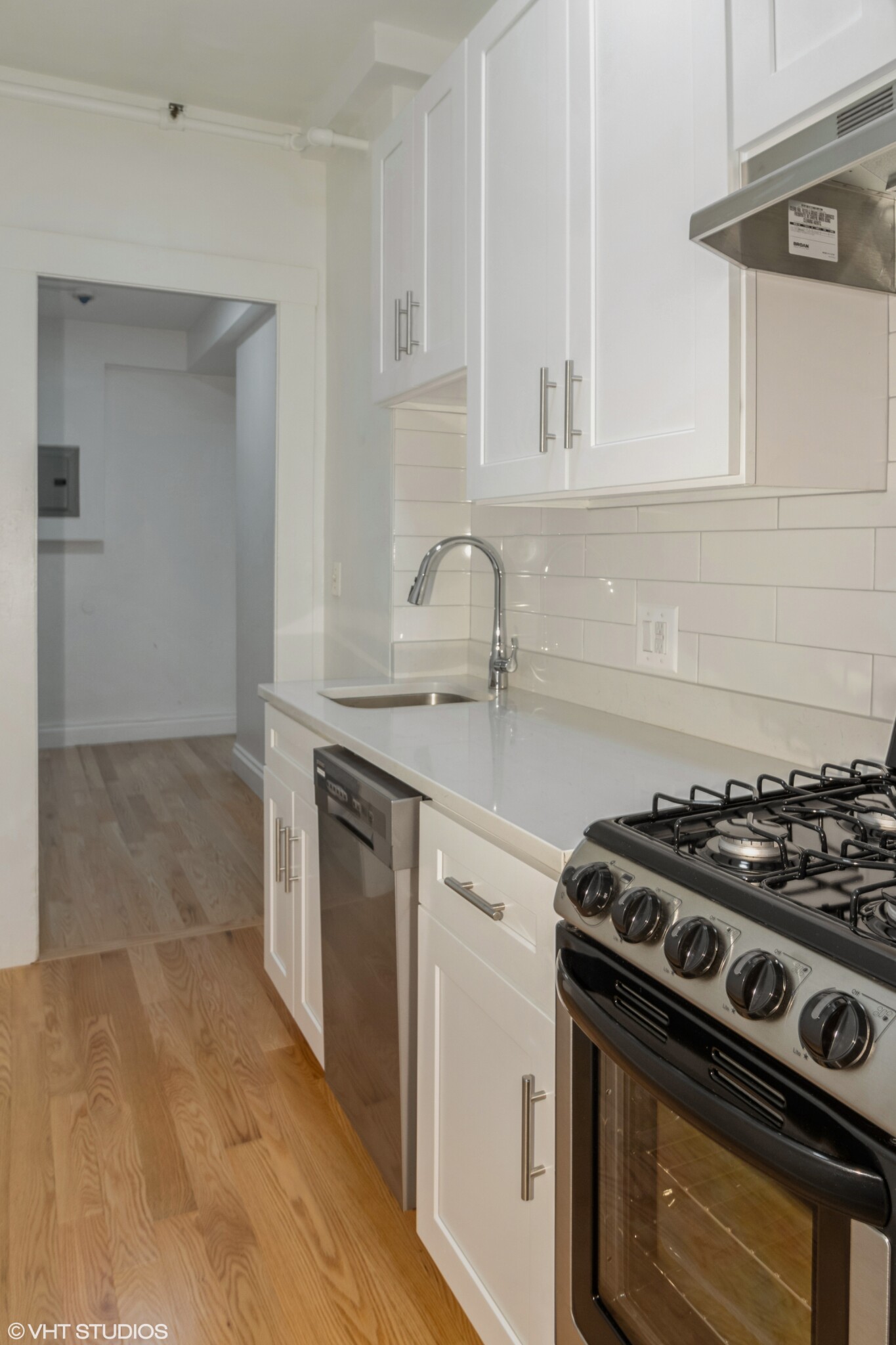 Studio bed, 1 bath apartment for rent at 91 Westland Ave Unit 415, Fenway — photo 2 of 9