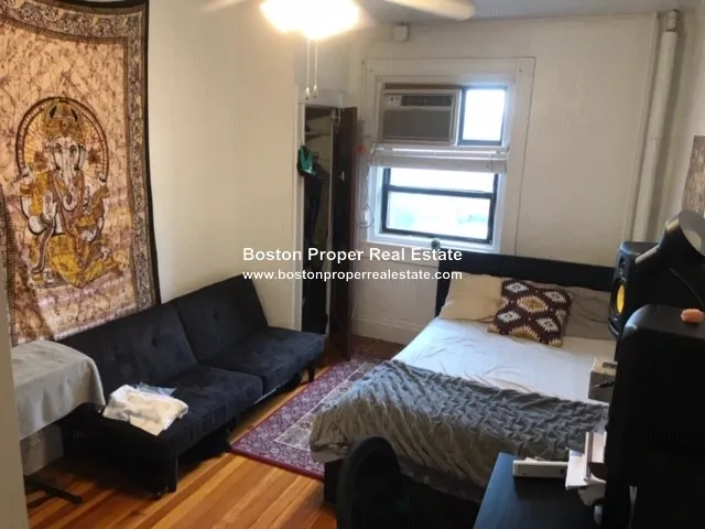 Studio bed, 1 bath apartment for rent at 91 Westland Ave Unit 428, Fenway — photo 3 of 8