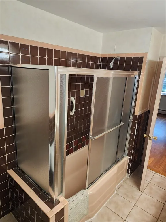 3 bed, 2 bath apartment for rent at 91 Whitcomb Dr Unit 1, Lancaster — photo 8 of 15