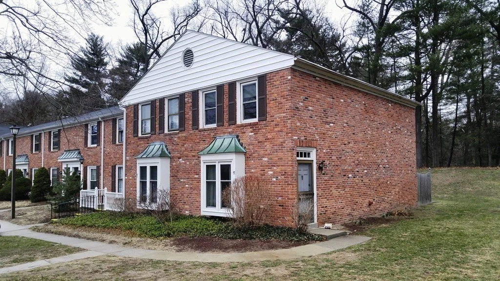 2 bed, 1 bath apartment for rent at 91 Yorktown Dr Unit 91, Springfield